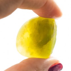 žad, kitajski žad, zeleni žad, žepni kristal, kristali za srečo, kristali za uspeh, zeleni kristali