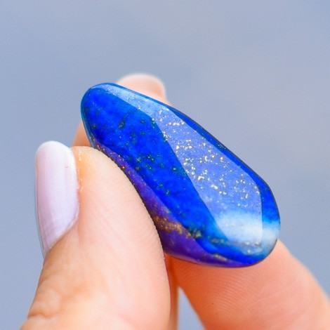 lapis lazuli, lapis lazuli crystal, pocket crystal, friendship crystal, communication crystal