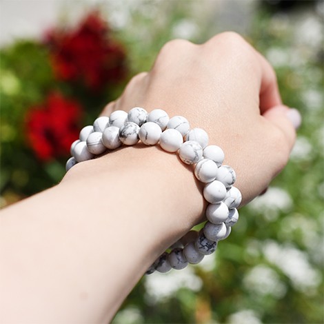 magnezite crystal, crystal shop, energy bracelet