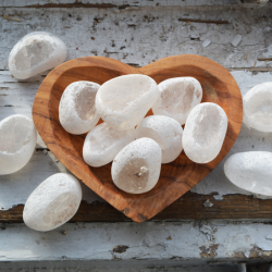 clear quartz, clear quartz crystal, Emma egg, Emma egg crystal, clear quartz Emma egg, cleansing crystal