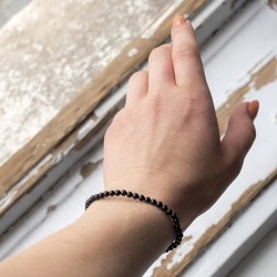 spinel,črni spinel, spinel nakit, spinel zapestnica, zaščitni kristal, energijski nakit