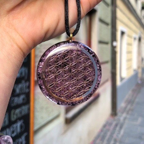 amethyst, black tourmaline, orgonite, orgonite necklace, energy jewellery, anti stress crystal, peace crystal, calming crystal