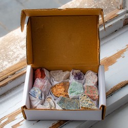 SET OF RAW NATURAL CRYSTALS