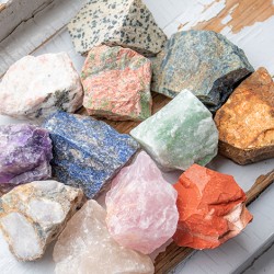 SET OF RAW NATURAL CRYSTALS