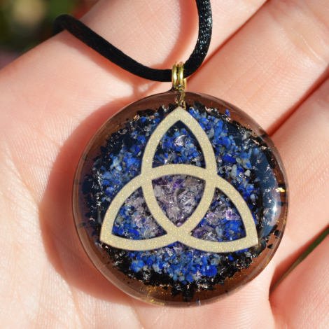 orgonite, lapis lazuli