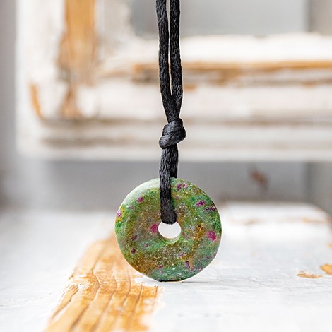 RUBY FUCHSITE necklace circle