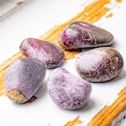 stichtite, crystal, 
 crystals online store Slovenija healing crystals, natural stones,