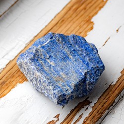 crystals for communication, forehead chakra, throat chakra