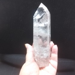 kamena strela, kamena strela kristal, kristalna špica, kristal za zaščito, gorski kristal