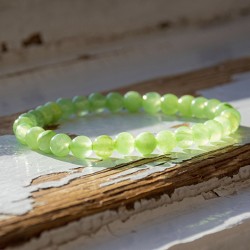 Green calcit bracelet, green calcit crystal. green calcit gemstone,