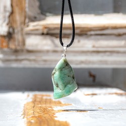 emerald necklace pendant, crystal shop, emerald, emerald necklace, emerals crystal, crystal necklace