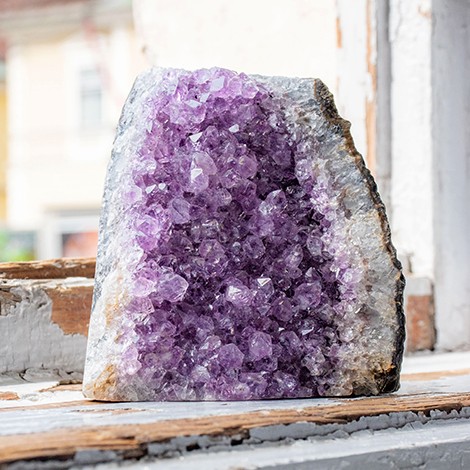 amethyst, amethyst crystal, amethyst bigger piece, amethyst geode