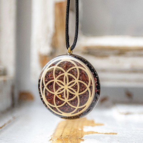 garnet, black turmaline, seed of life, orgonite, orgonite necklace