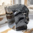 obsidian, surovi obsidian, večji kristal, surovi kristal, kristali za dom, kristal za zaščito