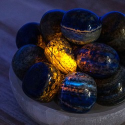 fluorescent crystals, lapis lazuli, fluorescent lapis lazuli, polished crystals, lapis, lapis lazuli crystal