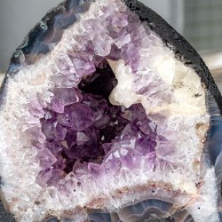 AMETIST geoda 2,46 kg, ametist, ametist geoda, ametist razstišče, kvarc geoda, kvarc razstišče, amethyst, ametyst geode
