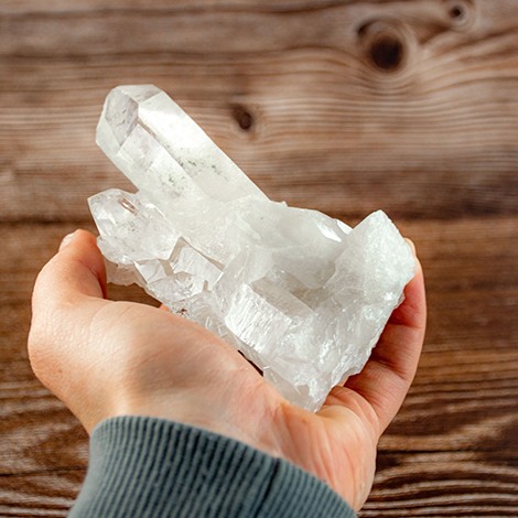 Kamena strela rastišče, kamena strela, kamena strela kristal, kamena strela surov kristal, rastišča, kvarc