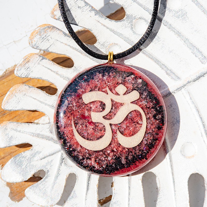 ROSEQUARTZ BLACK TOURMALINE orgonite necklace triquetra, orgonite, orgonite necklace, rose quartz
